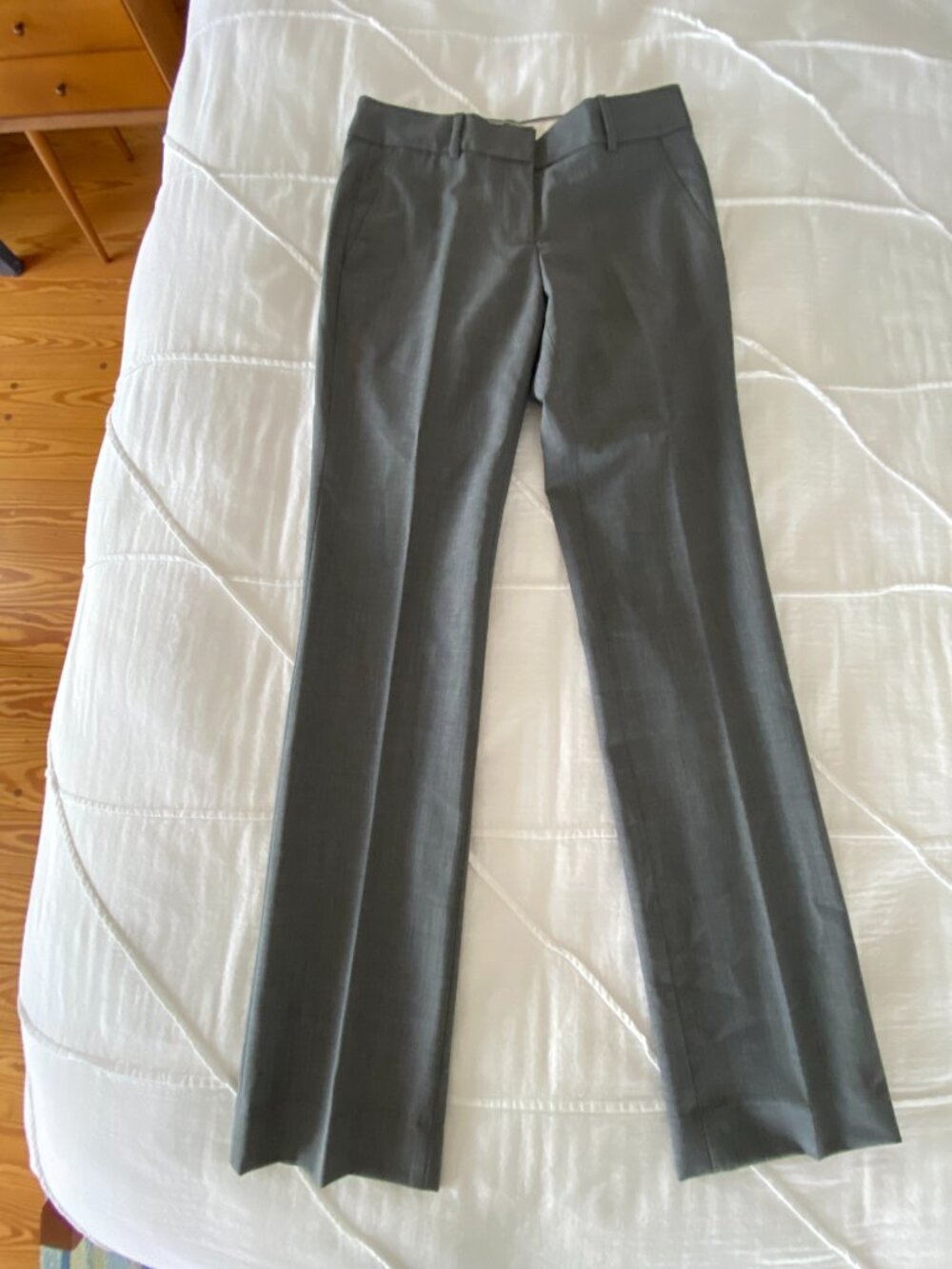 NWT J.Crew Italian Bi-Stretch Wool W’s Trousers. Charcoal Gray. Sz 2